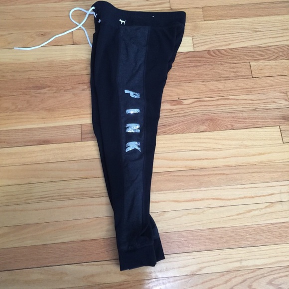 VS Pink neon shirt sz S & black gray jogger Sz M - Picture 15 of 16